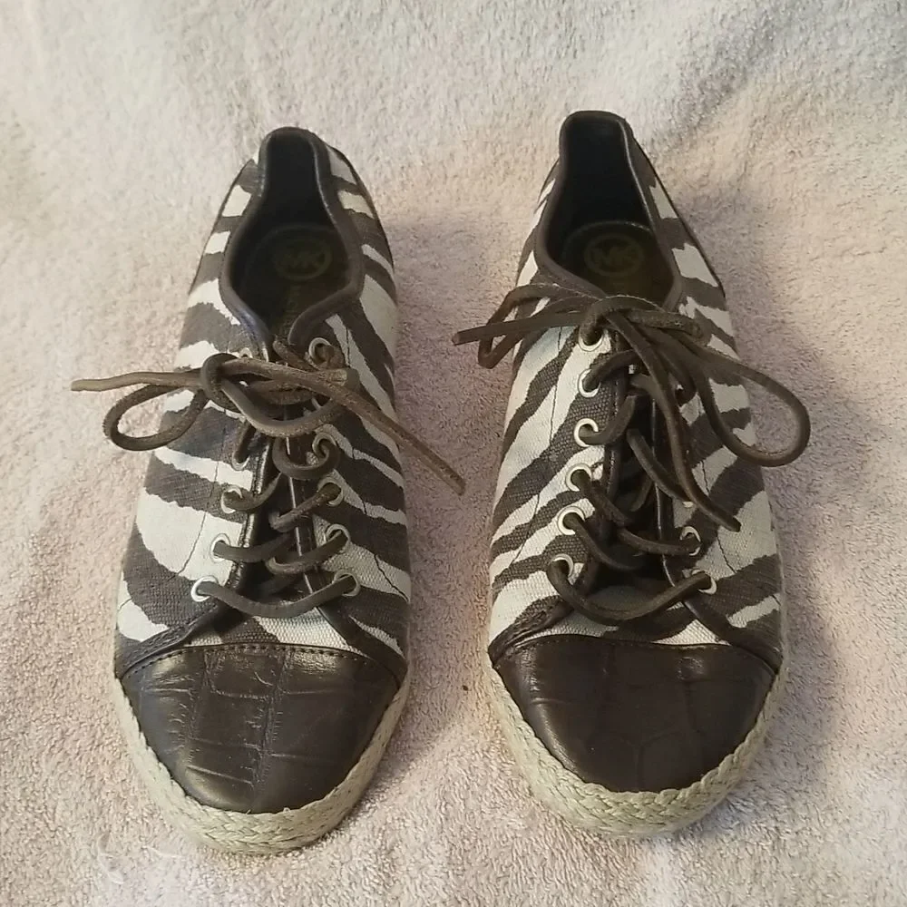 MICHAEL KORS Delray Printed Zebra Shoe SZ 8.5